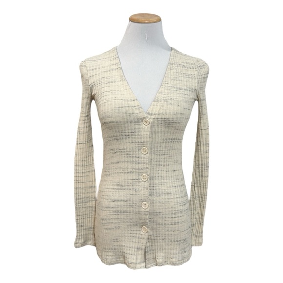 Monrow Cosmo Ribbed Button Down Cardigan - Picture 3 of 10